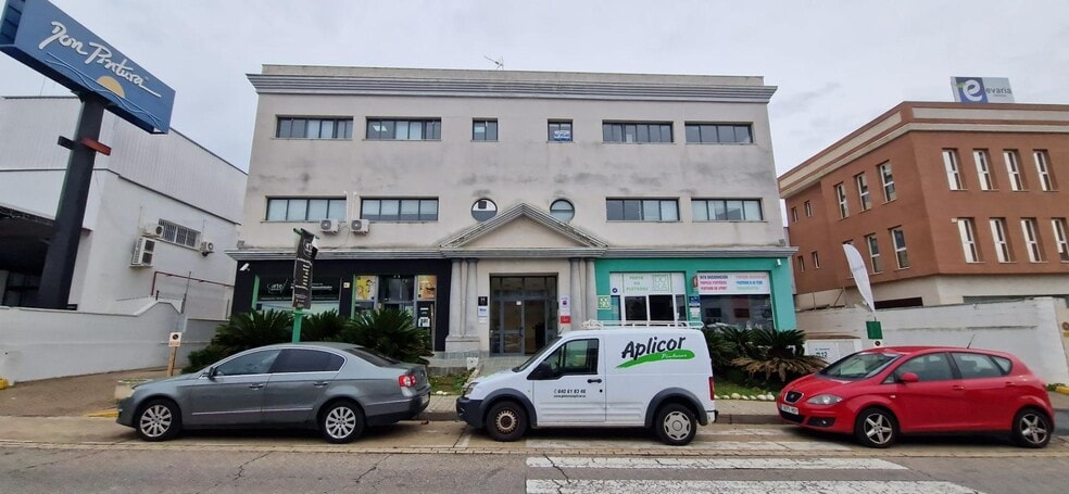 Oficina en Mairena del Aljarafe, Sevilla en venta - Foto del edificio - Imagen 3 de 12