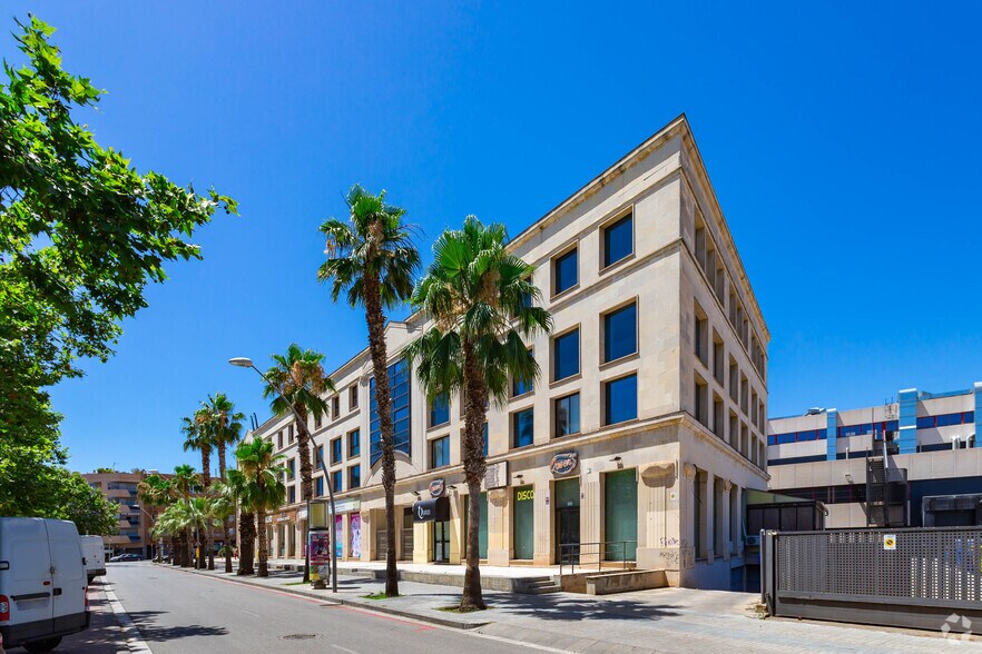 Oficina en Cornellà de Llobregat, Barcelona en venta - Foto del edificio - Imagen 3 de 5