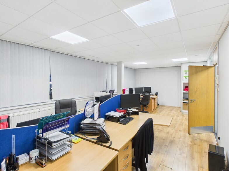 6-8 Glenfield Rd, East Kilbride en alquiler - Foto del edificio - Imagen 3 de 7