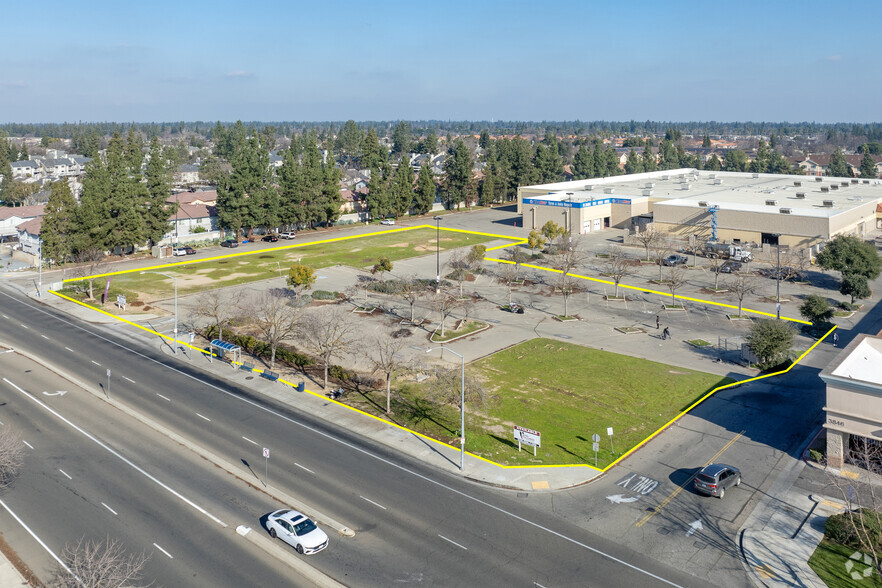 3732 W Shaw Ave, Fresno, CA en alquiler - Foto del edificio - Imagen 1 de 14