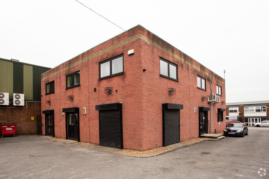 59A Imperial Way, Croydon en alquiler - Foto del edificio - Imagen 2 de 3