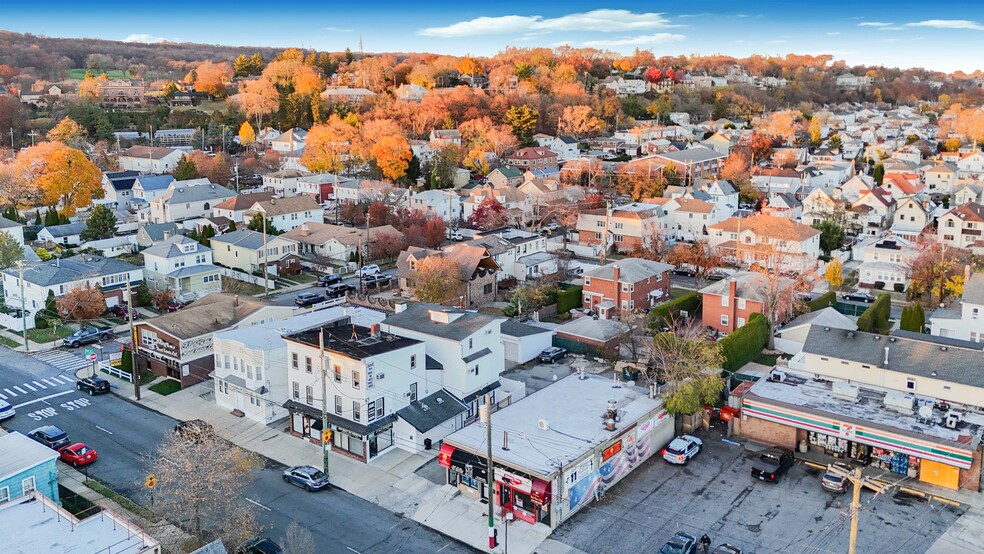 95-97 Lincoln Ave, Staten Island, NY en venta - Foto del edificio - Imagen 3 de 7