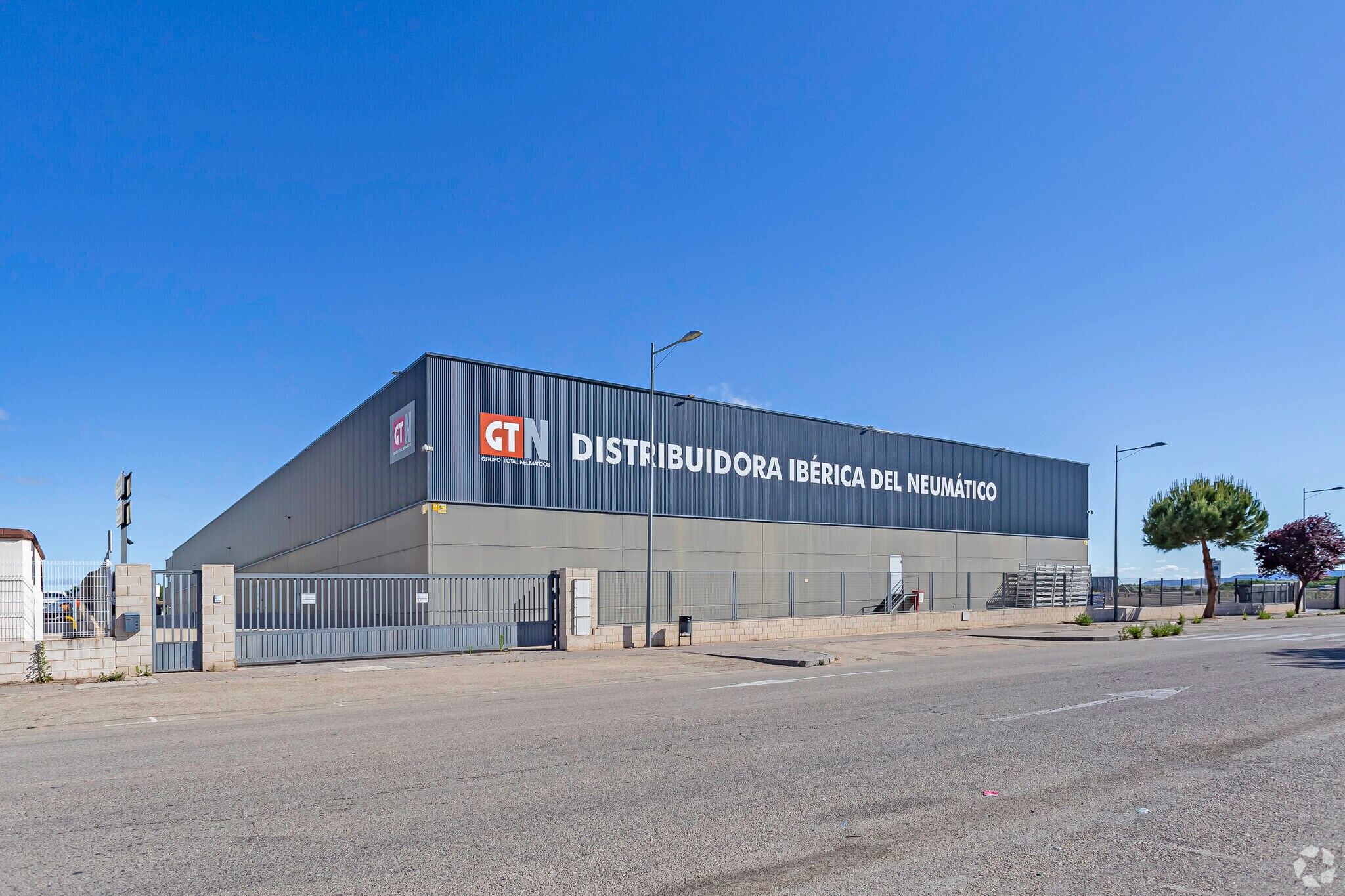 Nave en Cabanillas del Campo, Guadalajara en alquiler Foto principal- Imagen 1 de 3