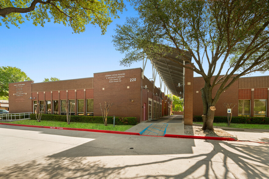 220 S Denton Tap Rd, Coppell, TX en alquiler - Foto del edificio - Imagen 1 de 17