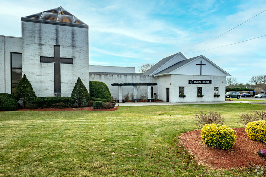 1070 Portion Rd, Farmingville, NY en alquiler - Foto del edificio - Imagen 2 de 19