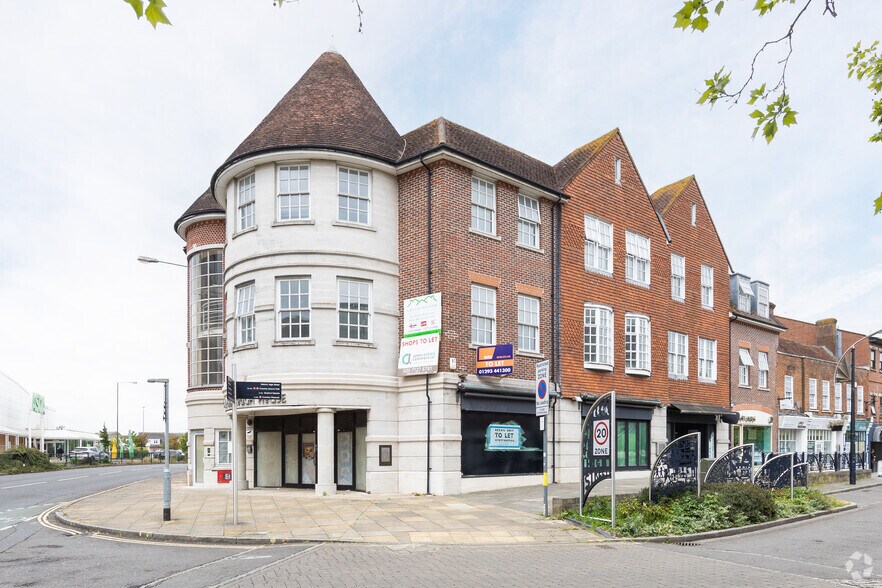 26-32 High St, Crawley en alquiler - Foto del edificio - Imagen 1 de 6