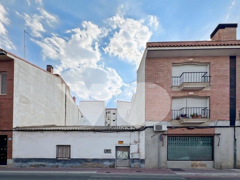 Edificio residencial en Torrejón de Ardoz, Madrid en venta - Foto del edificio - Imagen 2 de 3
