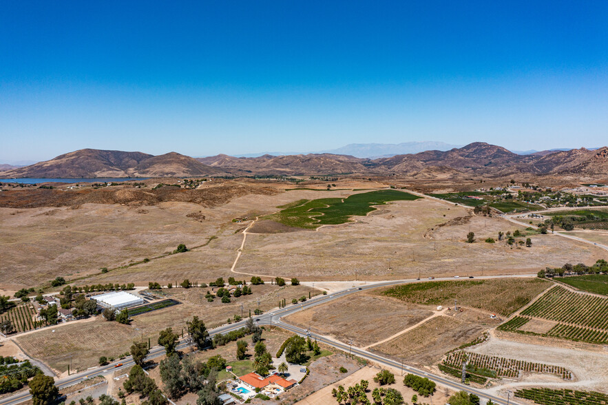 Buck Rd, Winchester, CA en venta - Foto del edificio - Imagen 3 de 10