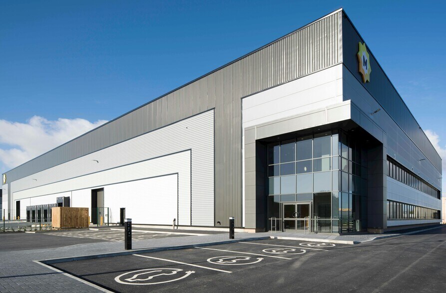 Stirling Rd, Liverpool en alquiler - Foto del edificio - Imagen 1 de 8