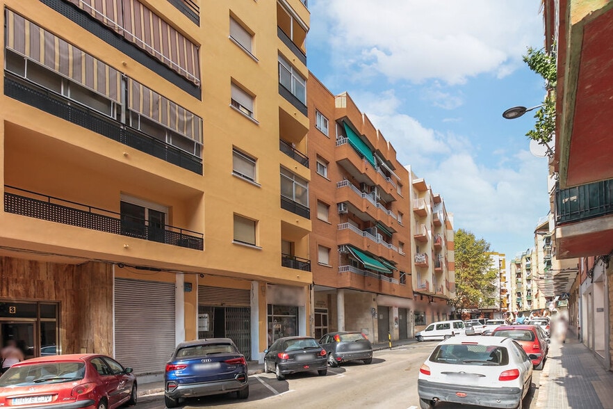 Edificio residencial en Reus, Tarragona en venta - Foto del edificio - Imagen 2 de 2