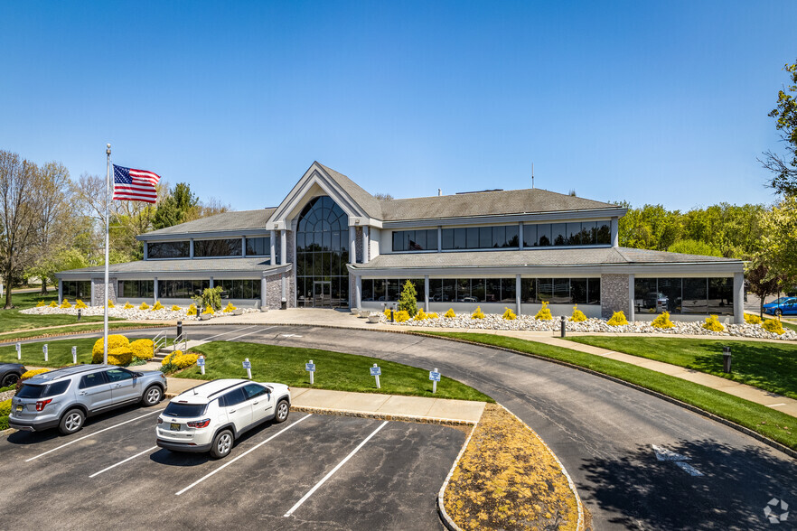 500 Craig Rd, Manalapan, NJ en alquiler - Foto del edificio - Imagen 2 de 15