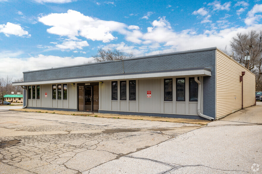 5805 Fleur Dr, Des Moines, IA en alquiler - Foto del edificio - Imagen 2 de 4