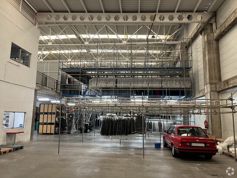 Calle Aeronáutica, 28, Alcorcón, Madrid en venta - Foto del edificio - Imagen 1 de 13