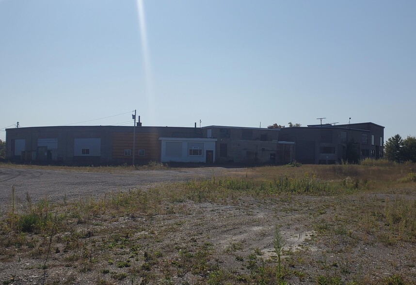 90 Diesel Shop Rd, Hermon, ME en venta - Foto del edificio - Imagen 2 de 56