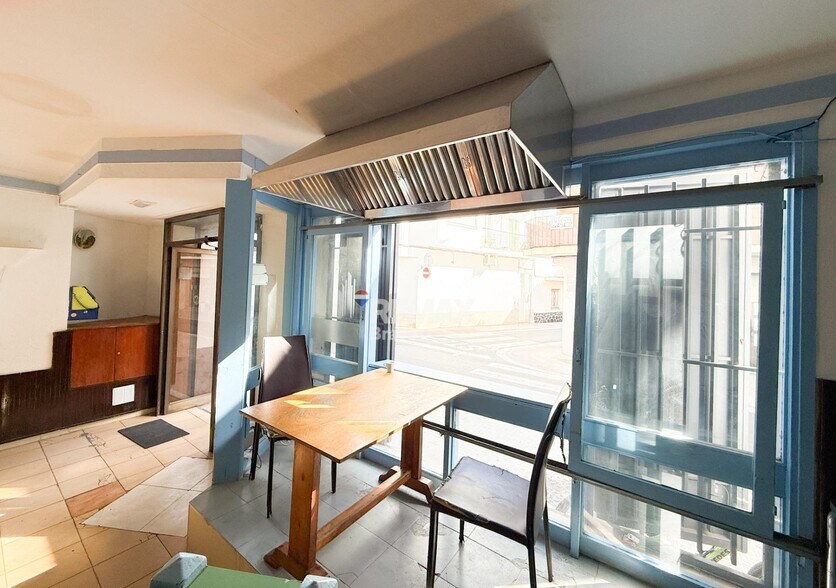 Edificio residencial en Roses, Gerona en venta - Foto del interior - Imagen 3 de 4