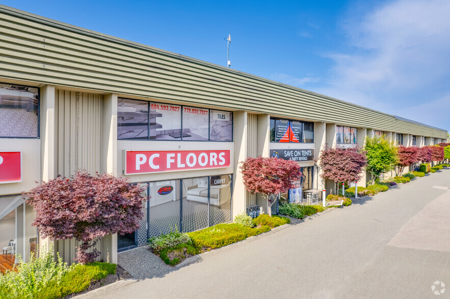 12975-12999 80 Ave, Surrey, BC en venta - Foto del edificio - Imagen 3 de 4