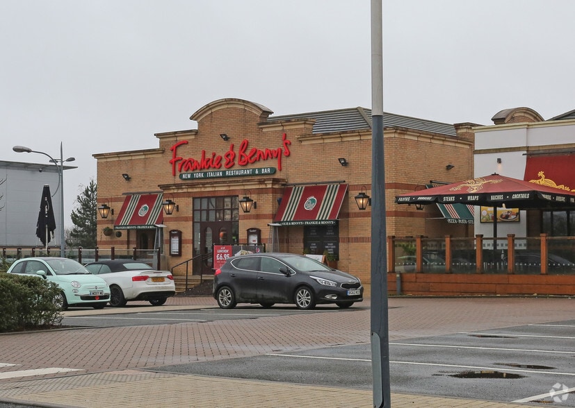 Castlegate Way, Dudley en alquiler - Foto del edificio - Imagen 2 de 3
