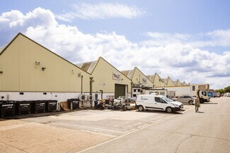 Más detalles de 166 Feltham Rd, Ashford - Nave en venta