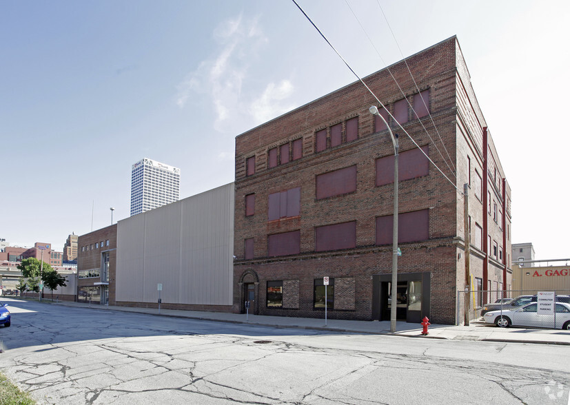 300 N Jefferson St, Milwaukee, WI en alquiler - Foto del edificio - Imagen 1 de 8