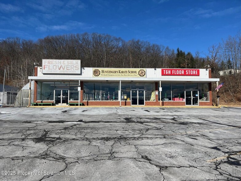 1983 Scranton Carbondale Hwy, Blakely, PA en alquiler - Foto del edificio - Imagen 1 de 1