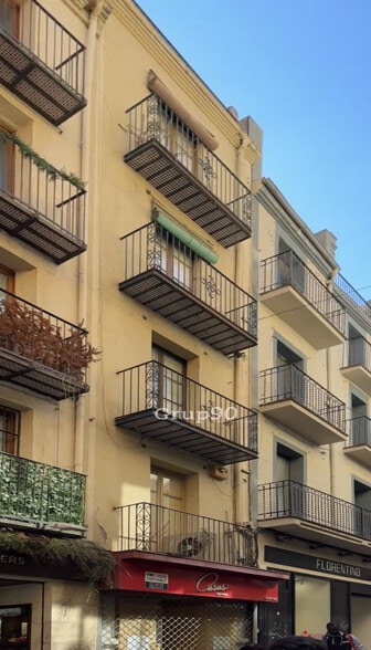 Edificio residencial en Lleida, Lérida en venta - Foto del edificio - Imagen 1 de 15