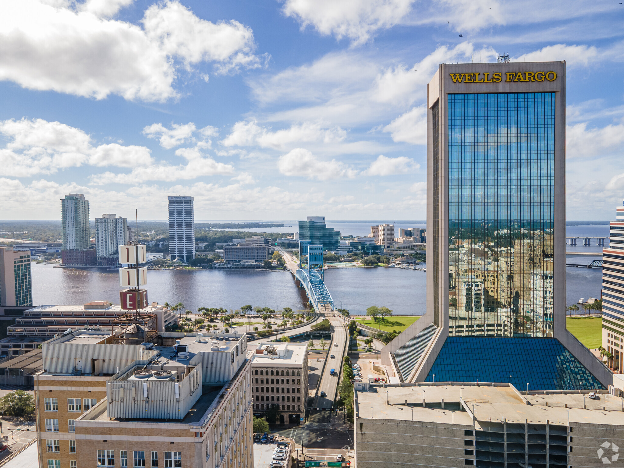 1 Independent Dr, Jacksonville, FL en alquiler Foto del edificio- Imagen 1 de 34