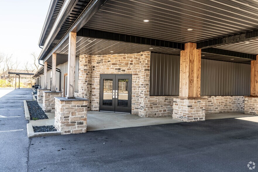610 Cave Mill Rd, Bowling Green, KY en venta - Foto del edificio - Imagen 2 de 24