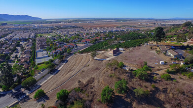 205-275 Earl Joseph, Camarillo, CA - VISTA AÉREA  vista de mapa - Image1