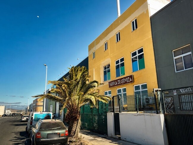 Más detalles de Calle del Yunque, 30, Agüimes - Nave en venta