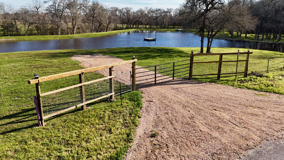 1000 Old Lytton Springs Rd, Lockhart, TX en venta - Foto del edificio - Imagen 3 de 39