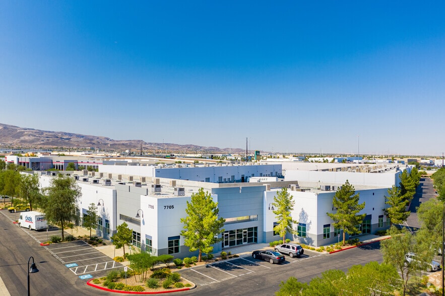 7705 Commercial Way, Henderson, NV en alquiler - Foto del edificio - Imagen 2 de 4