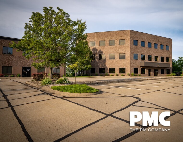 300 Star Ave, Parkersburg, WV en alquiler - Foto del edificio - Imagen 1 de 22