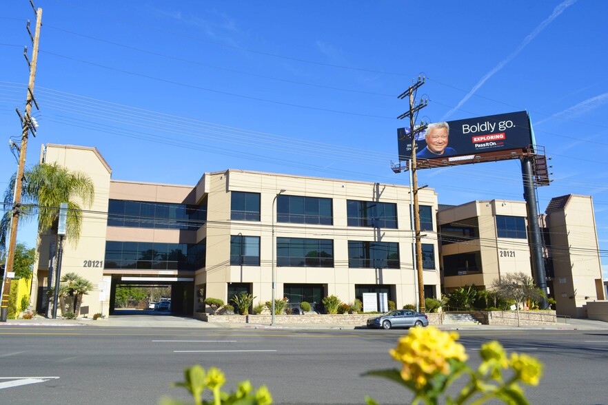 20121 Ventura Blvd, Woodland Hills, CA en alquiler - Foto del edificio - Imagen 1 de 7