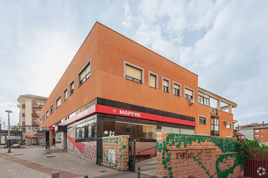 Edificio residencial en Collado Villalba, Madrid en venta - Foto del edificio - Imagen 2 de 3