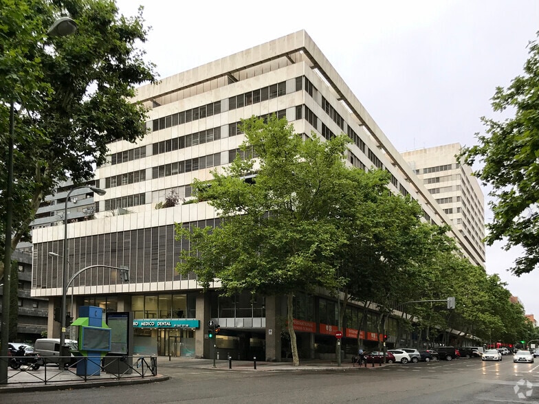 Calle Orense, 69, Madrid, Madrid en alquiler - Foto del edificio - Imagen 3 de 14