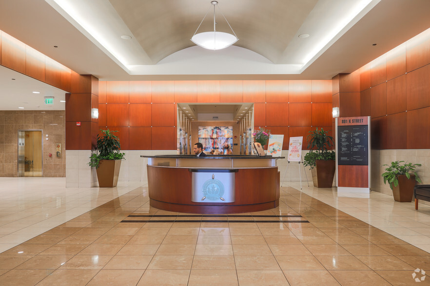 801 K St, Sacramento, CA en alquiler - Lobby - Imagen 3 de 15