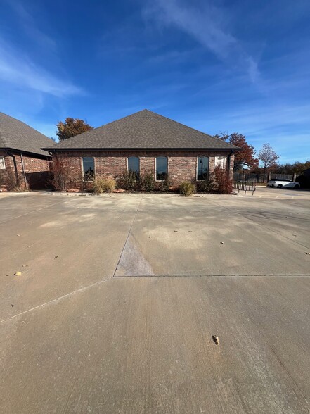 13310 Eastern ave, Edmond, OK en alquiler - Foto del edificio - Imagen 3 de 20