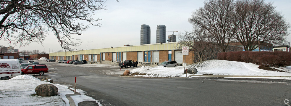 2220 Midland Ave, Toronto, ON en alquiler - Foto del edificio - Imagen 2 de 5