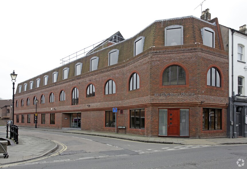 70 Tangier Ln, Windsor en alquiler - Foto del edificio - Imagen 3 de 4