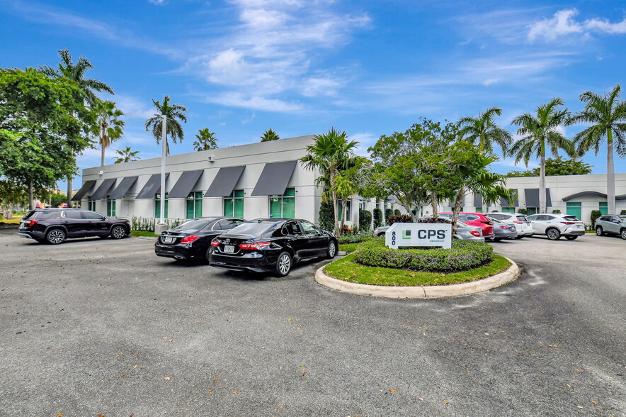 800 NW 17th Ave, Delray Beach, FL en alquiler - Foto del edificio - Imagen 2 de 52