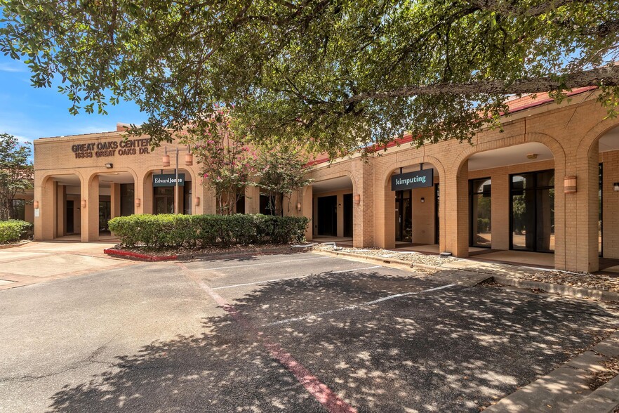 16333 S Great Oaks Dr, Round Rock, TX en alquiler - Foto del edificio - Imagen 3 de 22