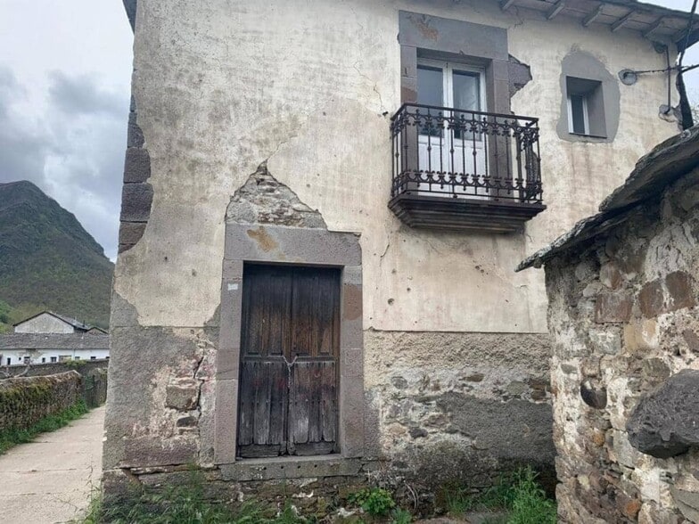 Nave en Villablino en venta - Foto del edificio - Imagen 2 de 14