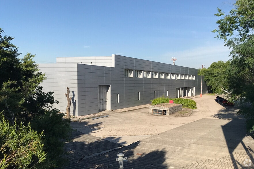 Nave en Móstoles, Madrid en venta - Foto del edificio - Imagen 2 de 12