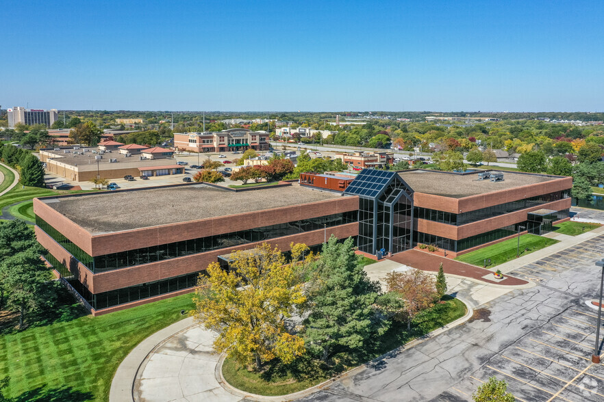 4445 Corporate Dr, West Des Moines, IA en alquiler - Foto principal - Imagen 1 de 20