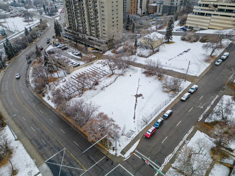 9850 Bellamy Hill Rd NW, Edmonton, AB en venta - Foto del edificio - Imagen 3 de 7