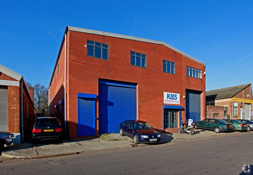 156 Dukes Rd, London en alquiler - Foto del edificio - Imagen 2 de 10