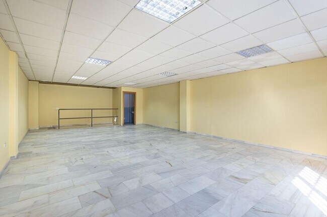 Más detalles de Avenida Juncaril, 128, Peligros - Nave en venta