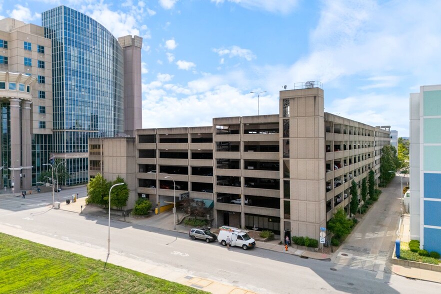 701-719 W Jefferson St, Louisville, KY en venta - Foto del edificio - Imagen 3 de 7