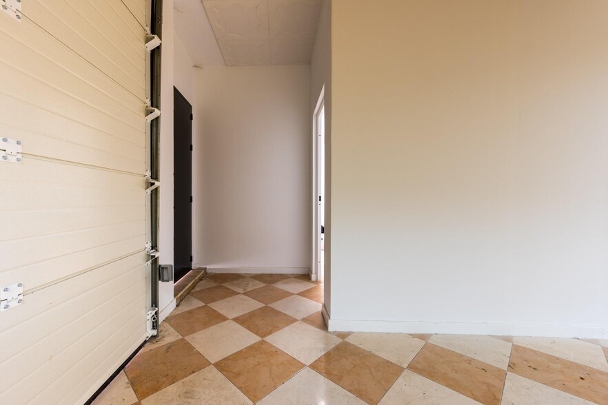 Calle Alfarería, 62, Pilas, Sevilla en venta - Foto del edificio - Imagen 2 de 16