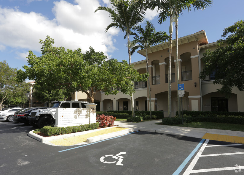 7301 Wiles Rd, Coral Springs, FL en venta - Foto del edificio - Imagen 1 de 20